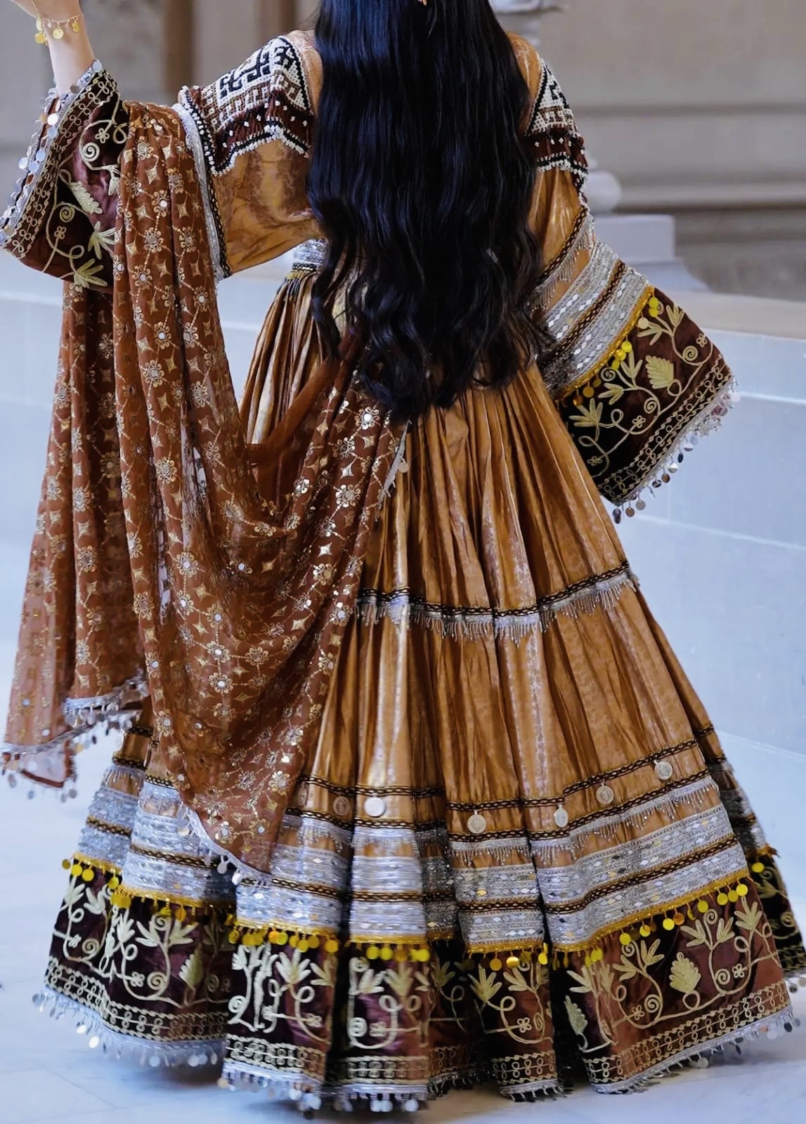Golden Elegance Hover